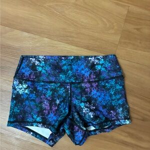Peachy Athletic shorts Size S